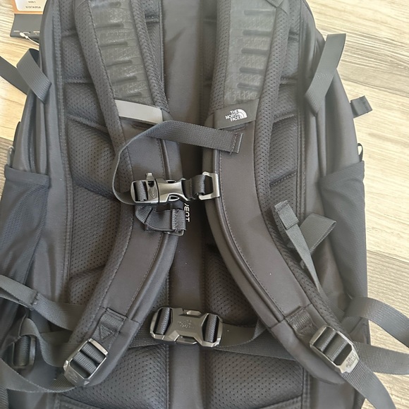 The North Face Recon 30L Unisex TNF Black NWOT - Picture 2 of 7